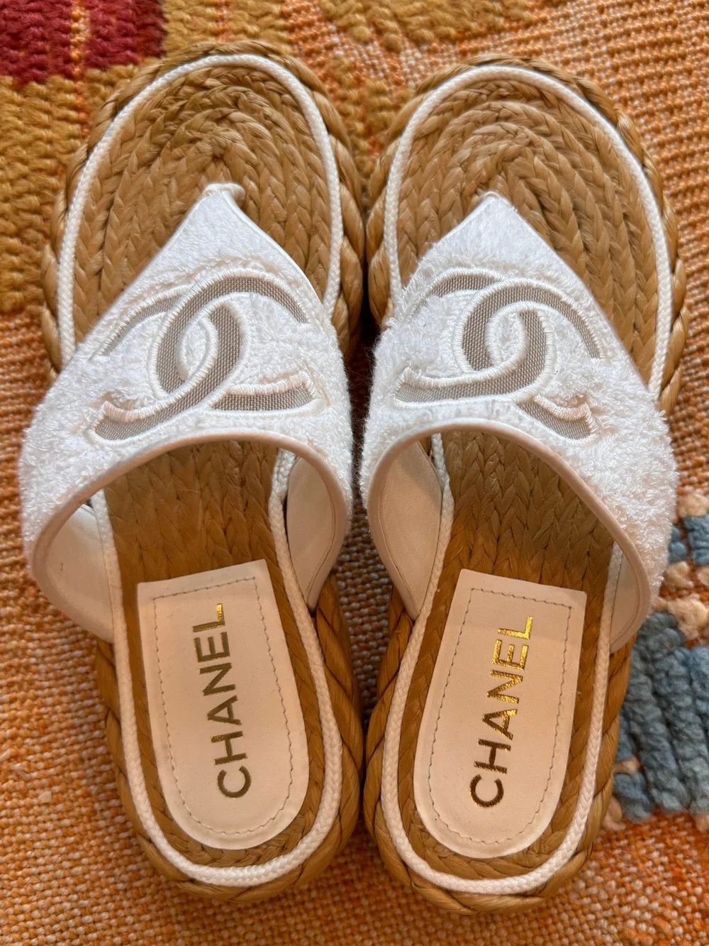 CHANEL White Braided Espadrille Thong Sandals with CC Logo